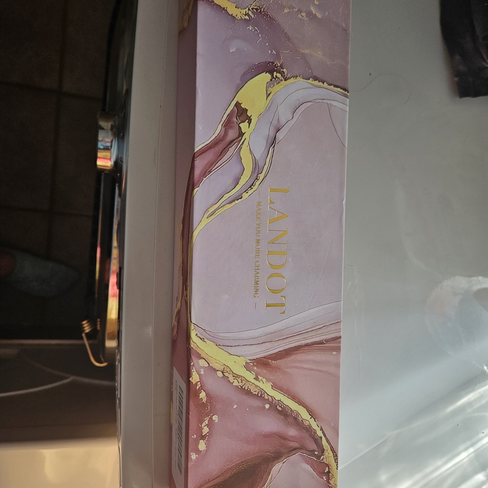 Landot Hair Straightener in Pink and Gold